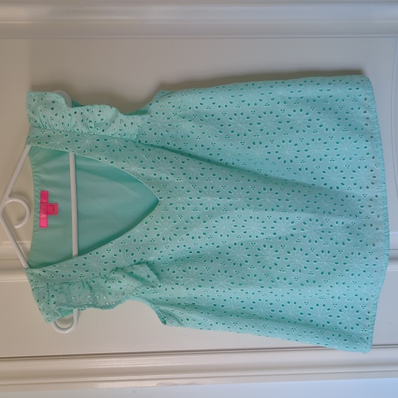 Lilly Pulitzer Tops - Lilly Pulitzer Lina Eyelet Top Size M